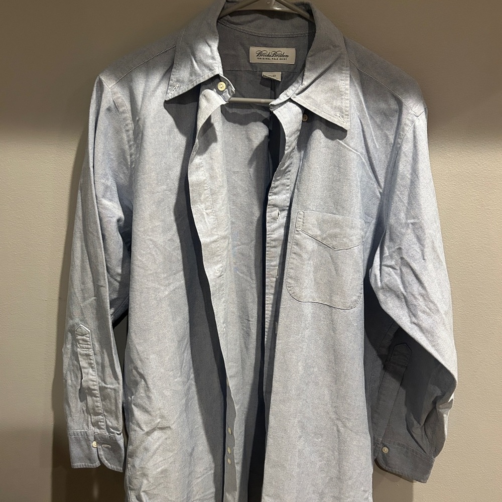 Men’s Brooks Brothers Light Blue Button-Up Shirt